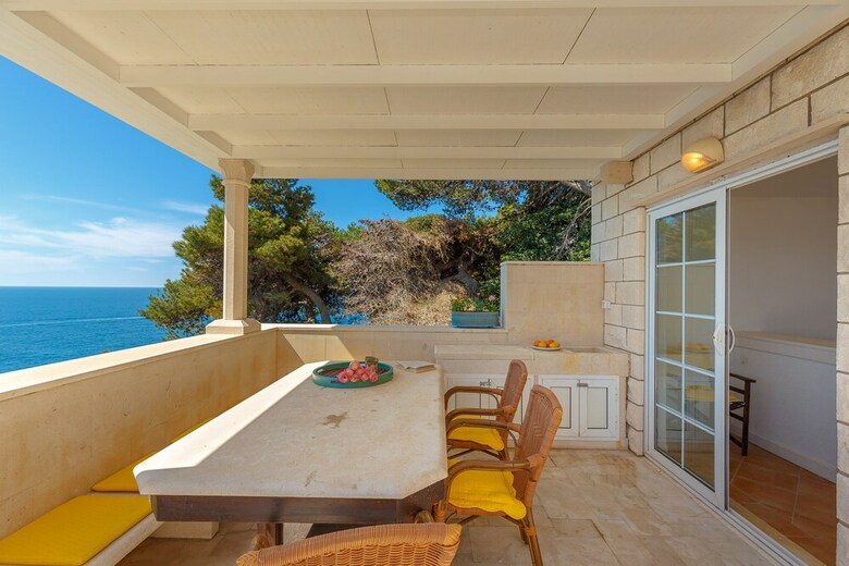 Hedera Estate, House Hedera IV