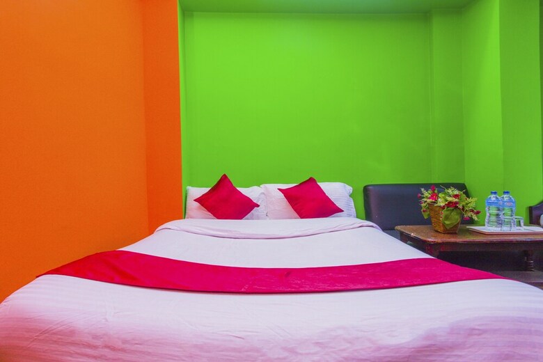 Spot On 477 Hotel Nikud