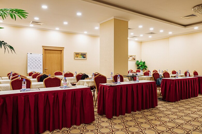 Hotel Shera Park
