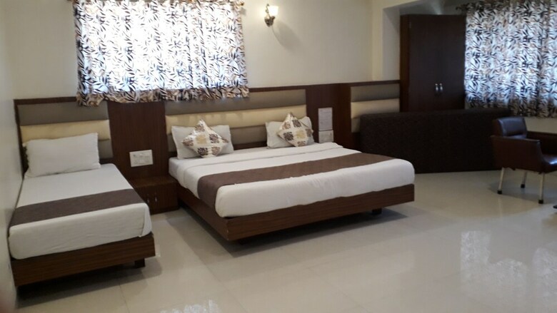 Hotel Golden Palms