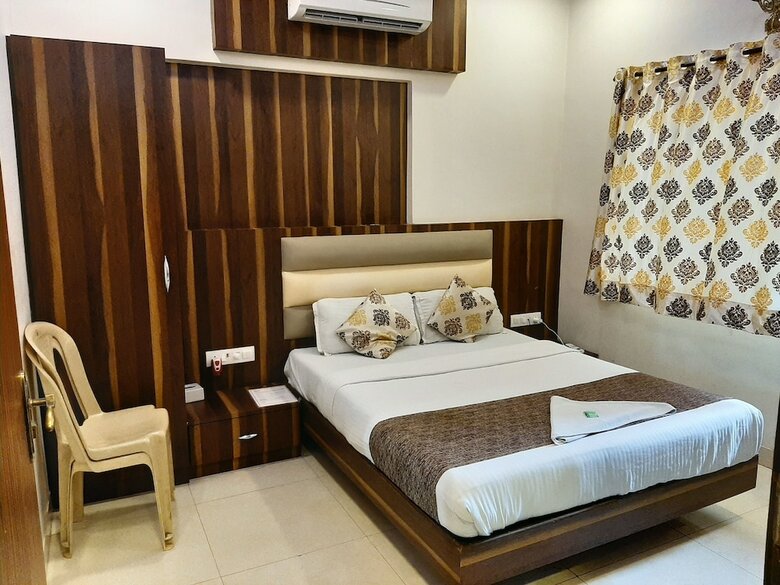 Hotel Golden Palms