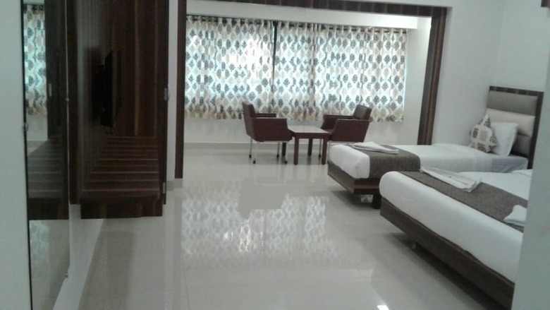 Hotel Golden Palms