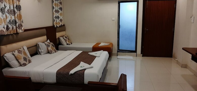 Hotel Golden Palms