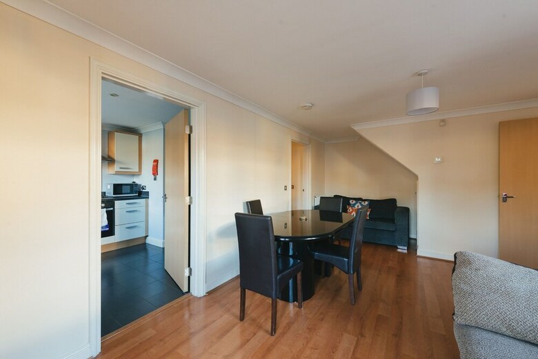 Business Park Apartments (Peymans)