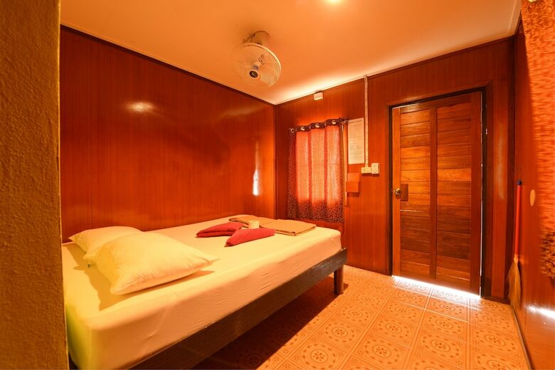Hotel One More Night Beach