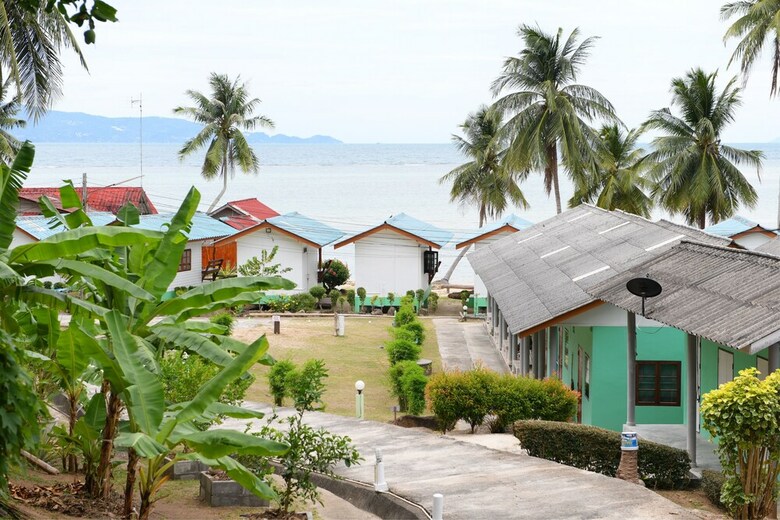 Hotel One More Night Beach