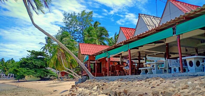 Hotel One More Night Beach