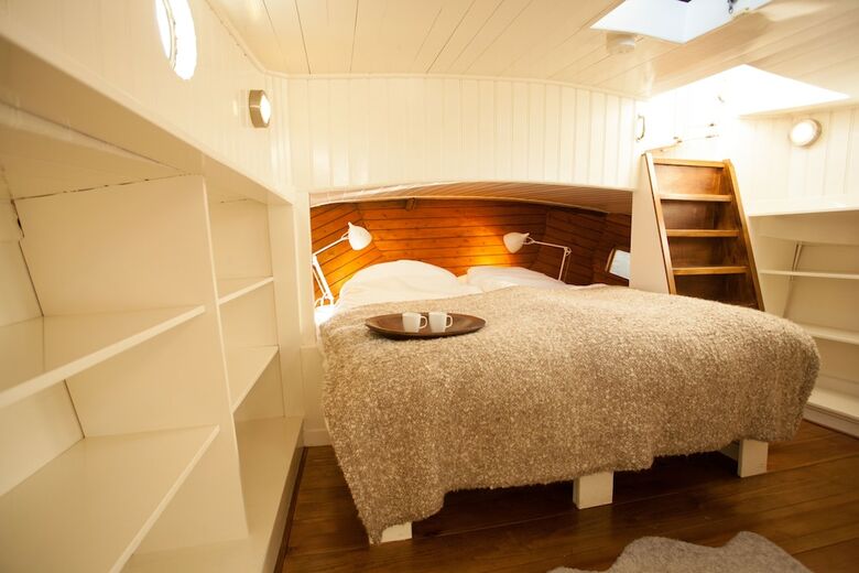 Bed & Breakfast Prince Royal Houseboat