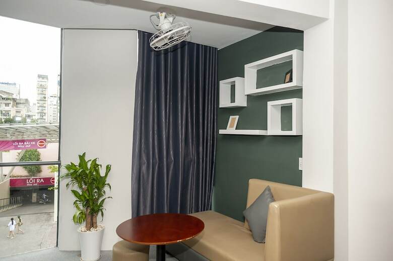 Hostal Dorm Link & Club