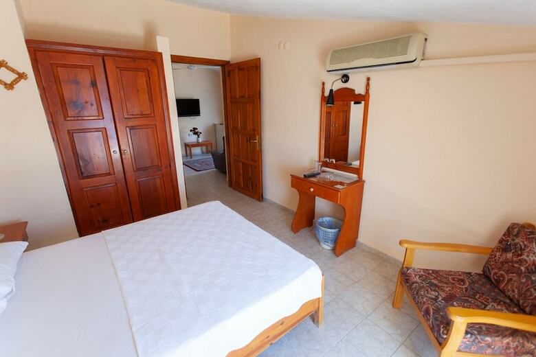 Diplomat Hotel