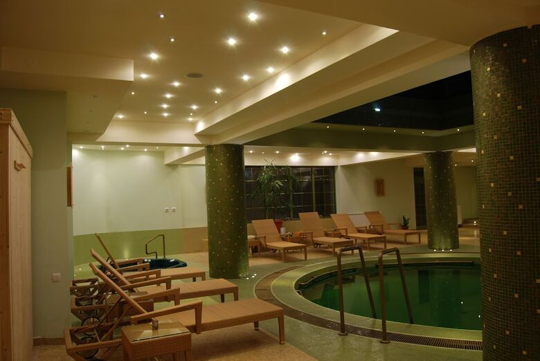 Central Hotel