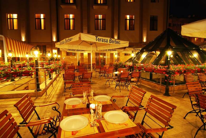 Central Hotel