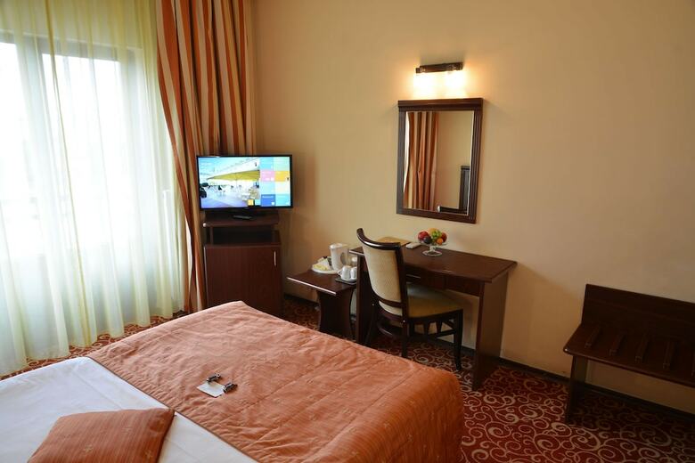 Central Hotel