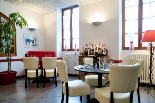 Hotel H�tel Restaurant Du Commerce