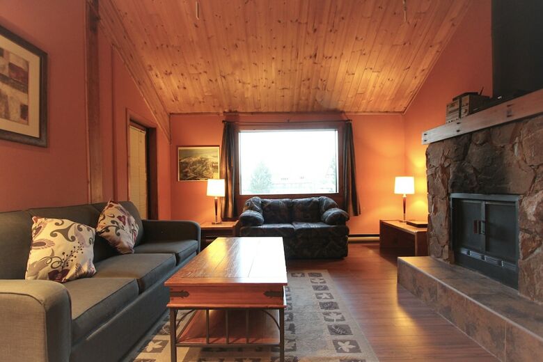 Rainbow Suites By Whistler Retreats