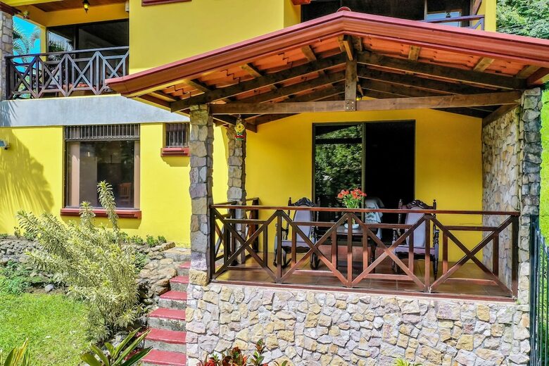La Terraza Guest House B&B