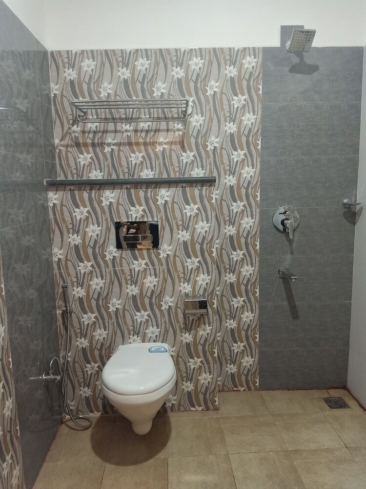 Castle Continental Premium Hotel
