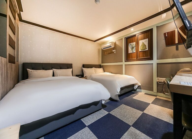 Hotel Subiztel