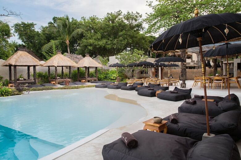 Hotel Karma Resort