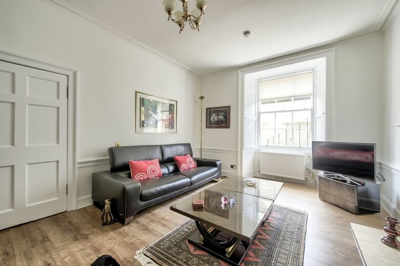 Apartamentos Beautiful One Bedroom In Edinburgh's Town Centre