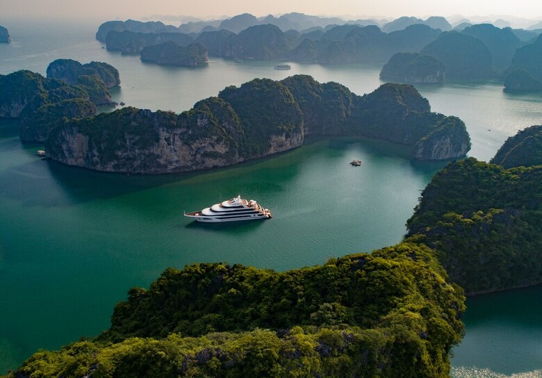 Scarlet Pearl Cruises