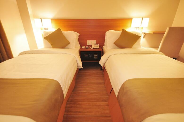 Hotel Baypark Inn
