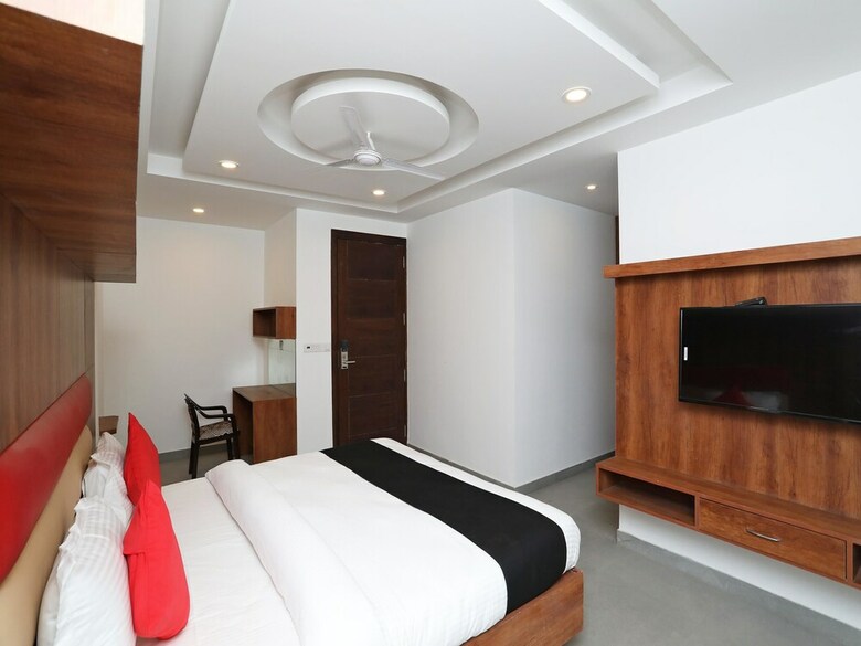 Hotel Capital O 40964 Urban Delux