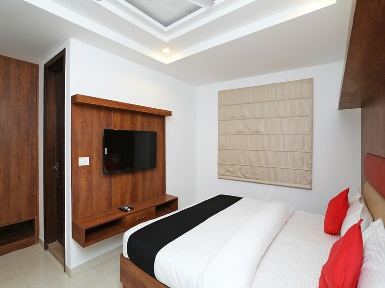 Hotel Capital O 40964 Urban Delux