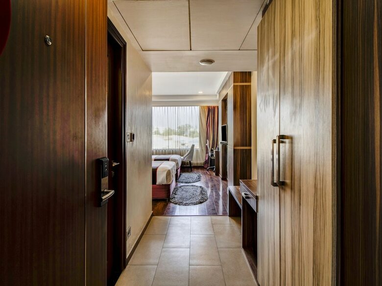 Hotel Collection O 40631 The Sahar Pavilion