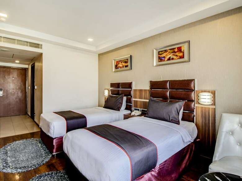 Hotel Collection O 40631 The Sahar Pavilion