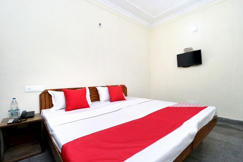 Hotel Oyo 29193 Amrit Guest House