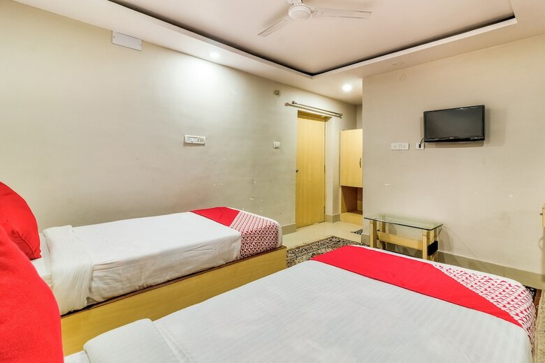 Capital O 35491 Hotel Aryan International