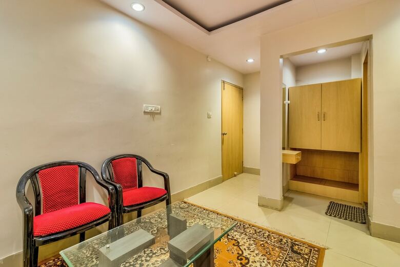 Capital O 35491 Hotel Aryan International