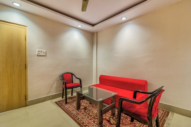 Capital O 35491 Hotel Aryan International