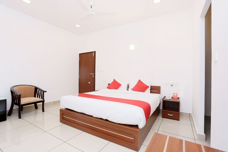 Hotel Oyo 38408 Sun Star Premium Residency