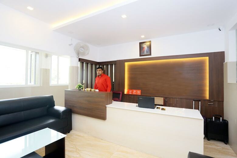 Hotel Oyo 38408 Sun Star Premium Residency