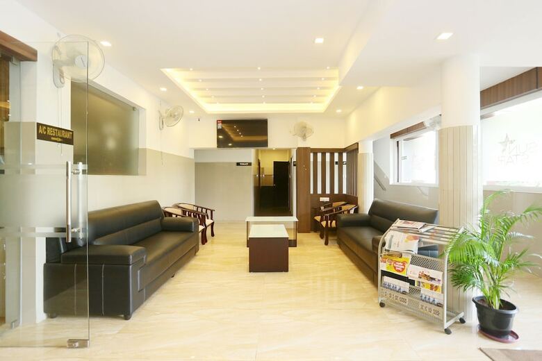 Hotel Oyo 38408 Sun Star Premium Residency