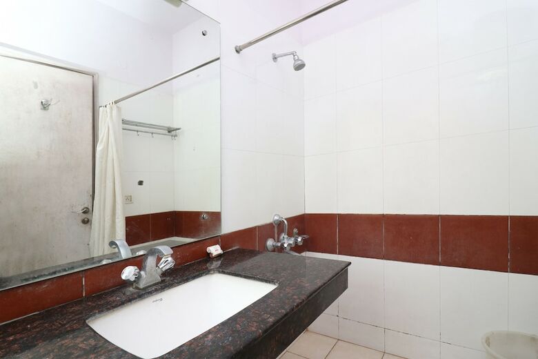 Hotel Oyo 38418 Rosy Guest House