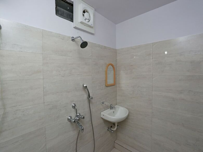 Hotel Oyo 39407 Suranjana