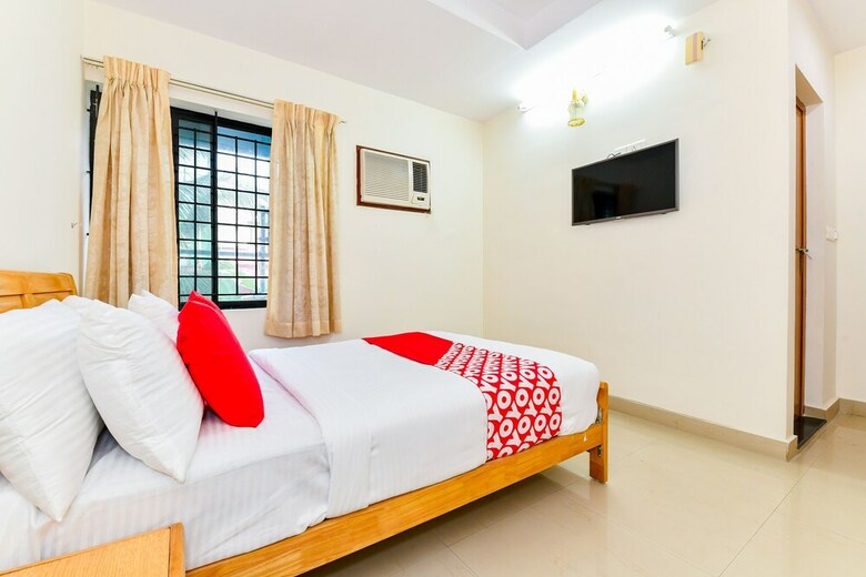 Hotel Oyo Flagship 38119 Tristar Residency