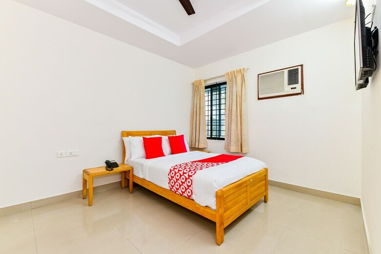 Hotel Oyo Flagship 38119 Tristar Residency