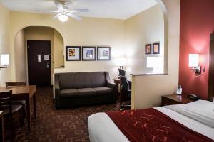 Hotel Comfort Suites Near The Galleria