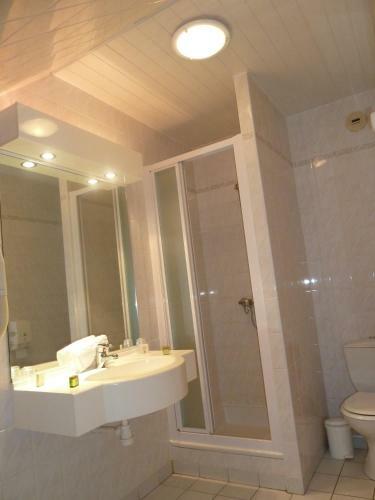 Hotel Logis Beau Rivage