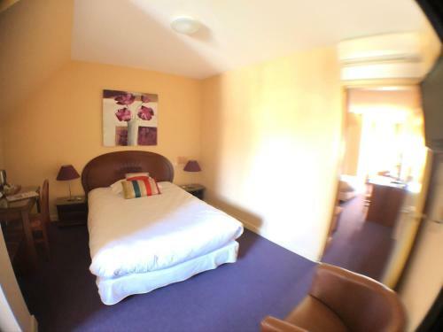 Hotel Logis Auv'h�tel