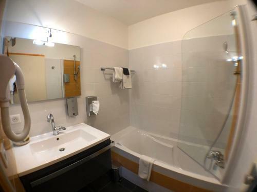 Hotel Logis Auv'h�tel