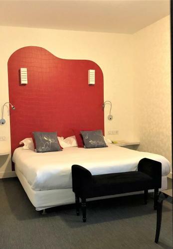 Hotel Logis Auv'h�tel