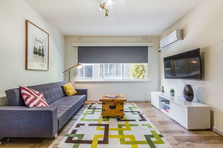 2 Bed Apartment With Free Parking - Netflix, Close To Train