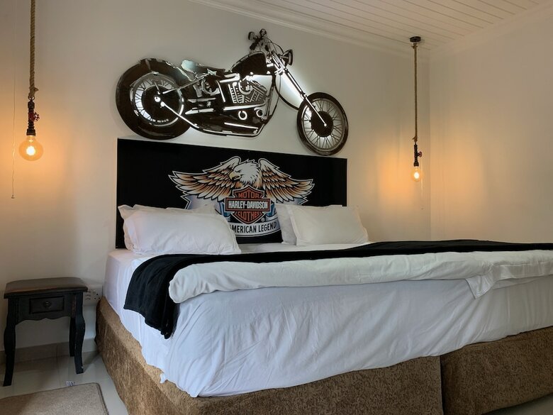 Bed & Breakfast House And Heart Guest House