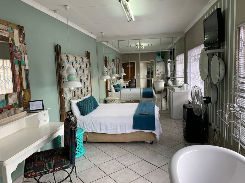 Bed & Breakfast House And Heart Guest House