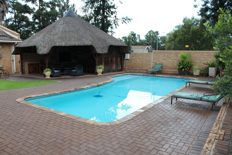 Bed & Breakfast House And Heart Guest House